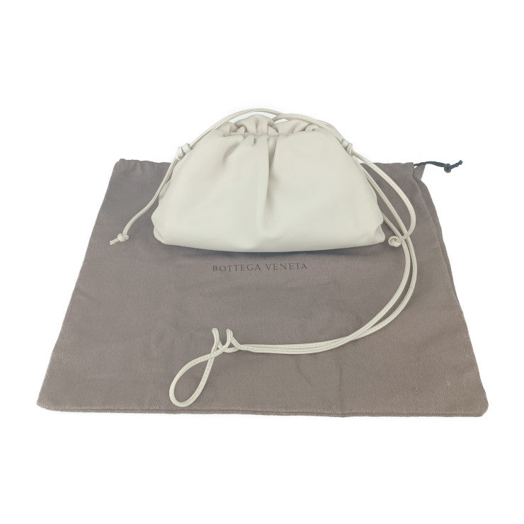 超美品 BOTTEGA VENETA ボッテガヴェネタ ショルダーバッグ ミニ ザ・ポーチ 585852 VCP40 PLASTER ライトベージュ系 ゴールド金具 レザー レディース がま口 クラッチバッグ 2WAY