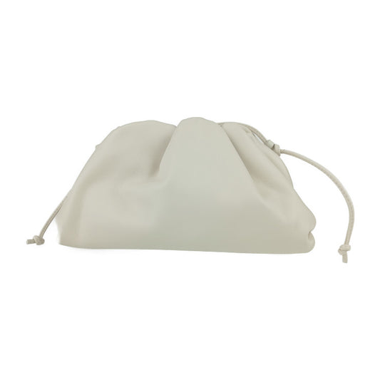 超美品 BOTTEGA VENETA ボッテガヴェネタ ショルダーバッグ ミニ ザ・ポーチ 585852 VCP40 PLASTER ライトベージュ系 ゴールド金具 レザー レディース がま口 クラッチバッグ 2WAY