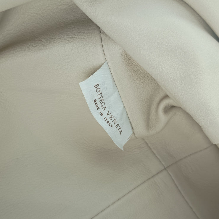 超美品 BOTTEGA VENETA ボッテガヴェネタ ショルダーバッグ ミニ ザ・ポーチ 585852 VCP40 PLASTER ライトベージュ系 ゴールド金具 レザー レディース がま口 クラッチバッグ 2WAY