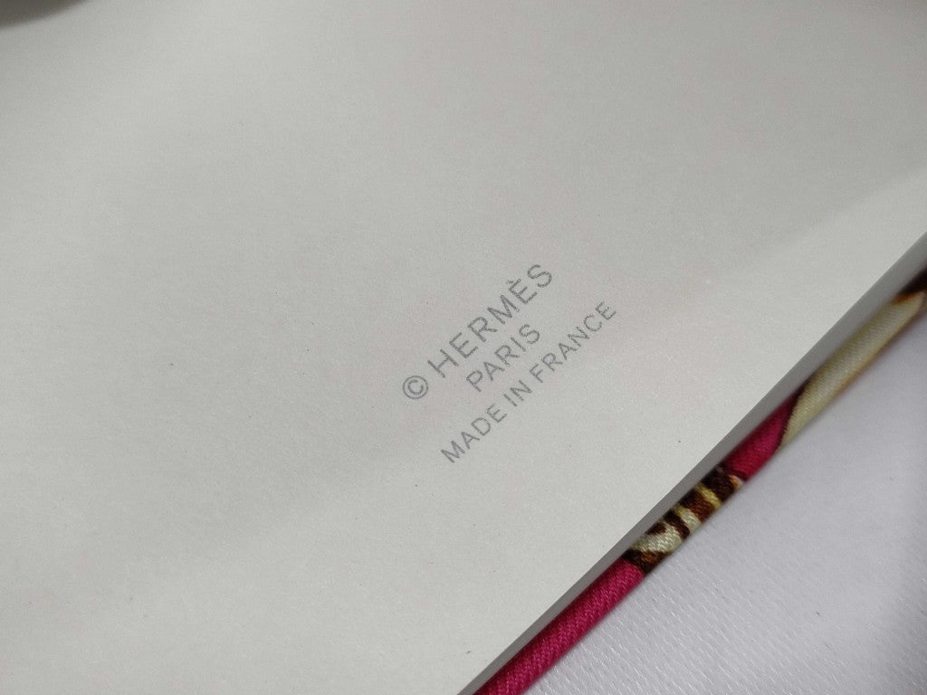 HERMES エルメス シルクツイル ノート カヴァルカドゥール 200650A 5J マルチカラー シルク レディース 新品未使用展示品