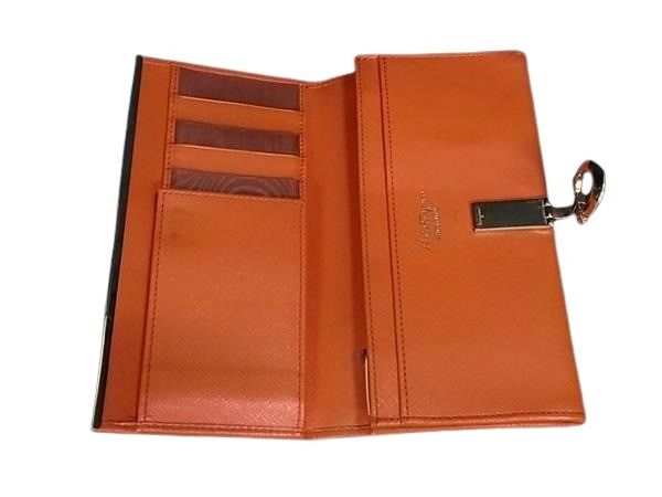 Salvatore Ferragamo フェラガモ 財布 ガンチーニ 22 C225 オレンジ系 レザー レディース 二つ折り 長財布 ゴールド金具