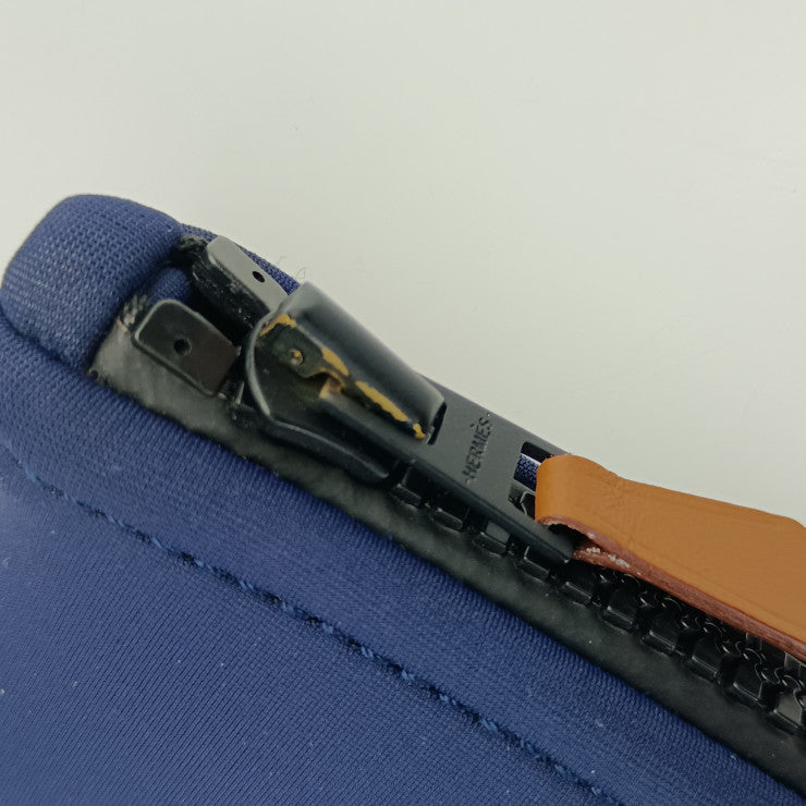 超美品 HERMES エルメス トゥルースフラット MM ネオバン ポーチ H104312M 01 ネイビー ポリアミド エラスタン レディース クラッチバッグ セカンドバッグ