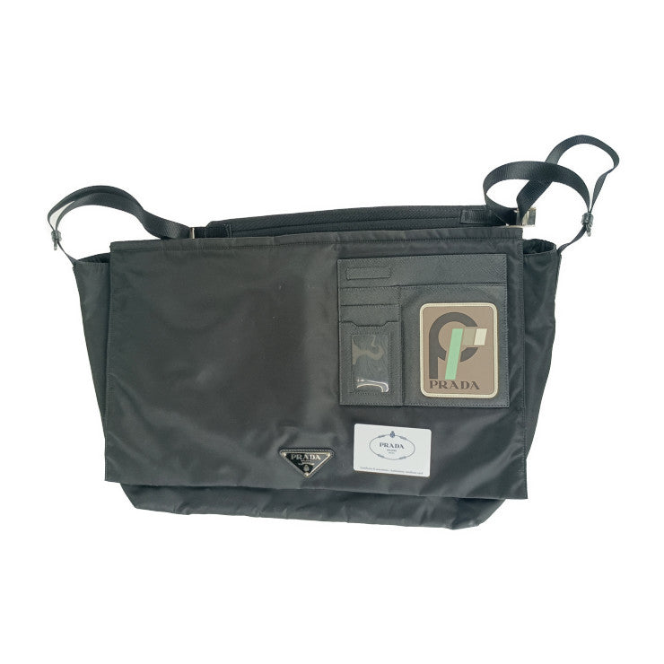 美品 PRADA プラダ ショルダーバッグ メッセンジャーバッグ 2VD013 ブラック ナイロン レザー ユニセックス フラップ クロスボディ 三角ロゴプレート