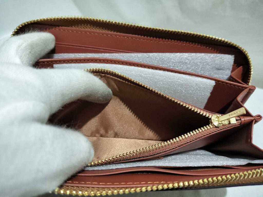 COACH コーチ 財布 シグネチャー ジップアラウンド ウォレット CE705 ベージュ ホワイト イエロー PVC レザー ユニセックス スヌーピー ゴールド金具 新品未使用展示品