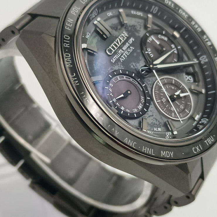 CITIZEN シチズン 時計 アテッサ サテライトウエーブ HAKUTOR コラボレーションモデル F950 002XB03 / CC4065 61Y グレーシェル文字盤 TI TI メンズ 美品