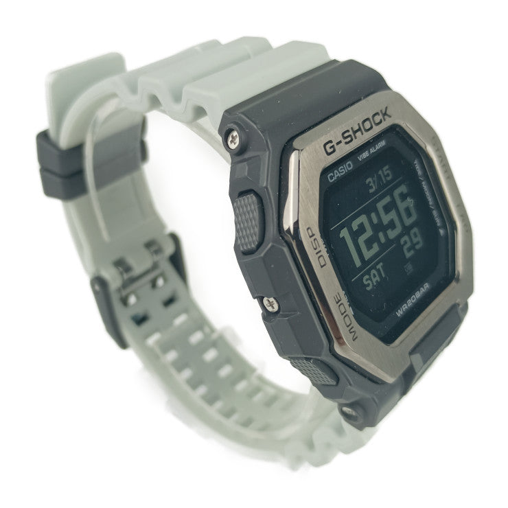 美品 CASIO カシオ 腕時計 G-SHOCK G-LIDE Ｇショック Gライド GBX-100TT-8JF ブラック ライトグレー系 ステンレス 樹脂 メンズ Bluetooth クオーツ デジタル