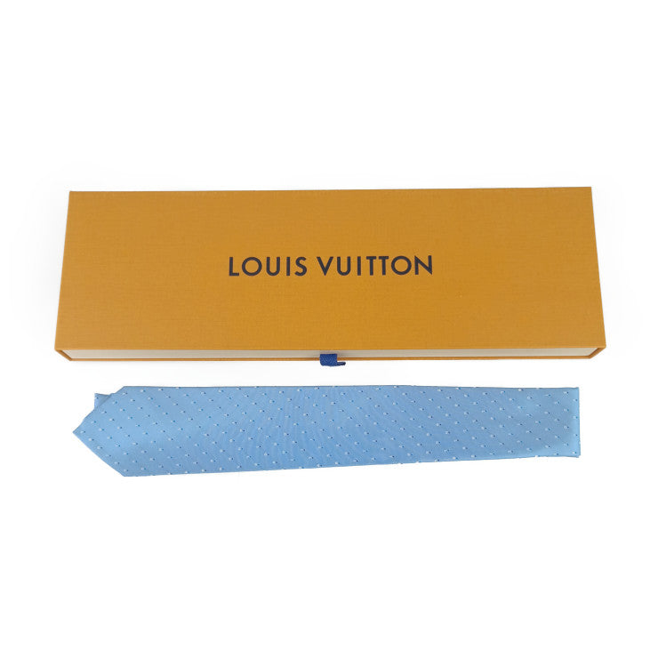 新品未使用展示品 LOUIS VUITTON ルイ ヴィトン ネクタイ クラヴァット LV スペリング M77848 ライトブルー シルク100％ メンズ