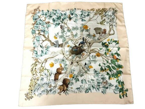 美品 HERMES エルメス スカーフ カレ90 AU COEUR DES BOIS 森の中で - マルチカラー シルク100％ レディース