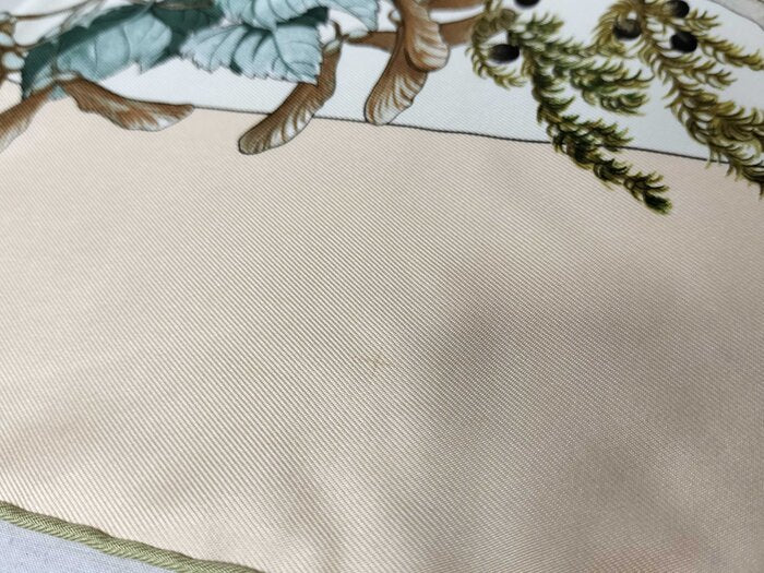 美品 HERMES エルメス スカーフ カレ90 AU COEUR DES BOIS 森の中で - マルチカラー シルク100％ レディース