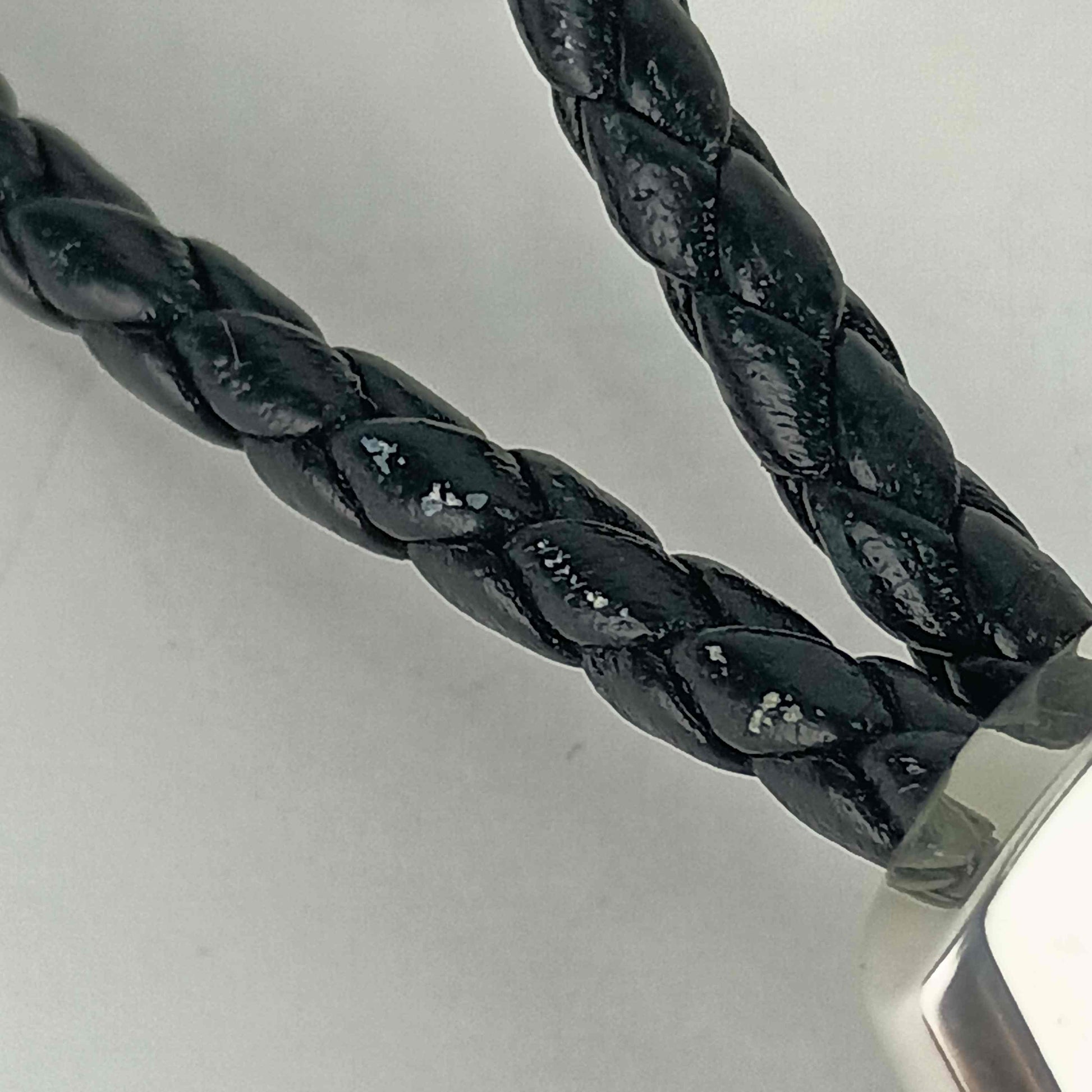 HERMES エルメス キーホルダー/チャーム チャーム - ブラック シルバー レザー Ag925 ユニセックス 編込み