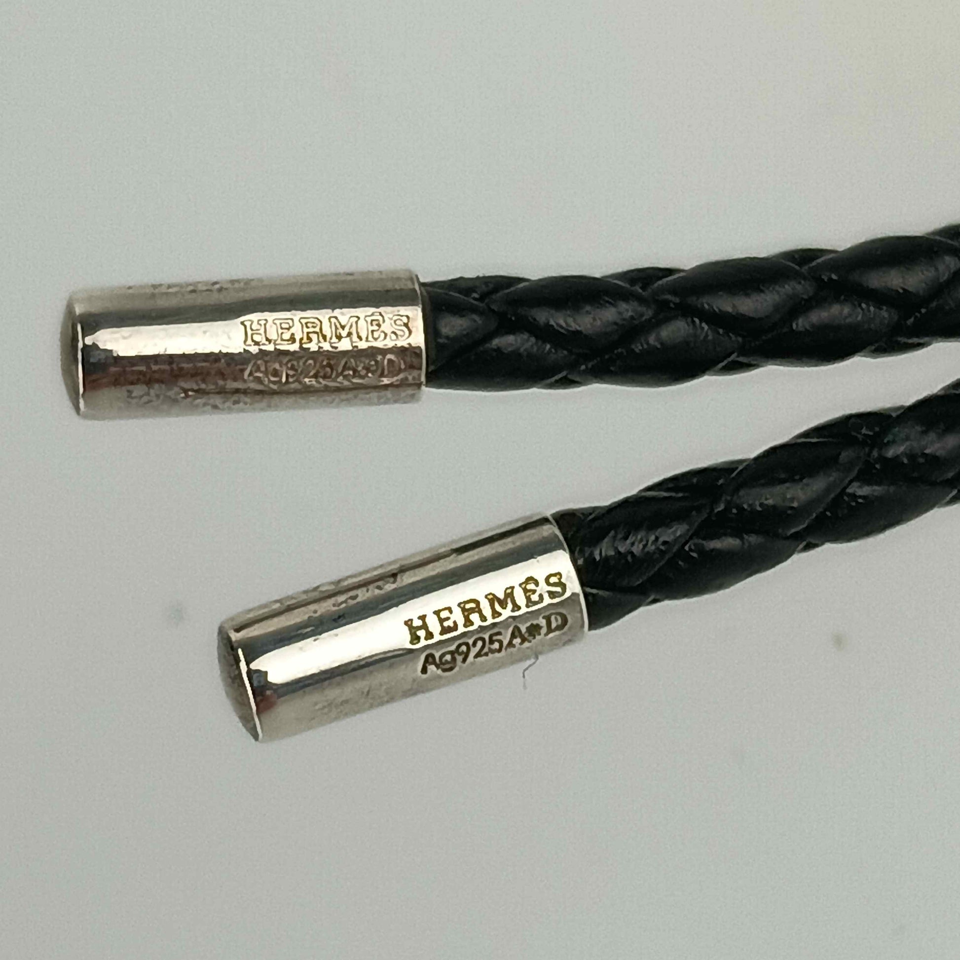 HERMES エルメス キーホルダー/チャーム チャーム - ブラック シルバー レザー Ag925 ユニセックス 編込み