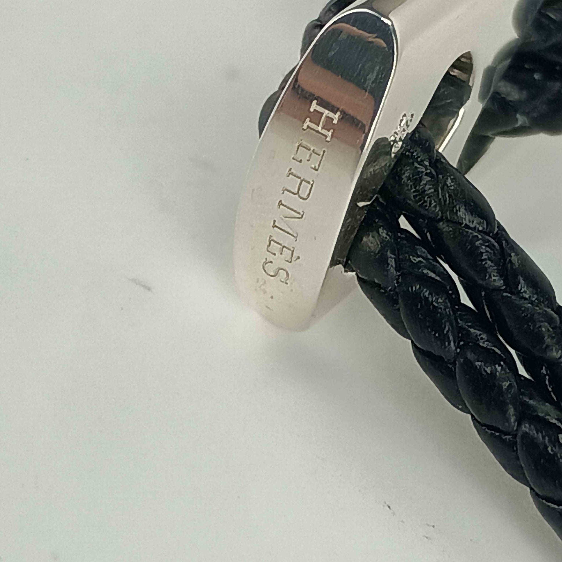 HERMES エルメス キーホルダー/チャーム チャーム - ブラック シルバー レザー Ag925 ユニセックス 編込み