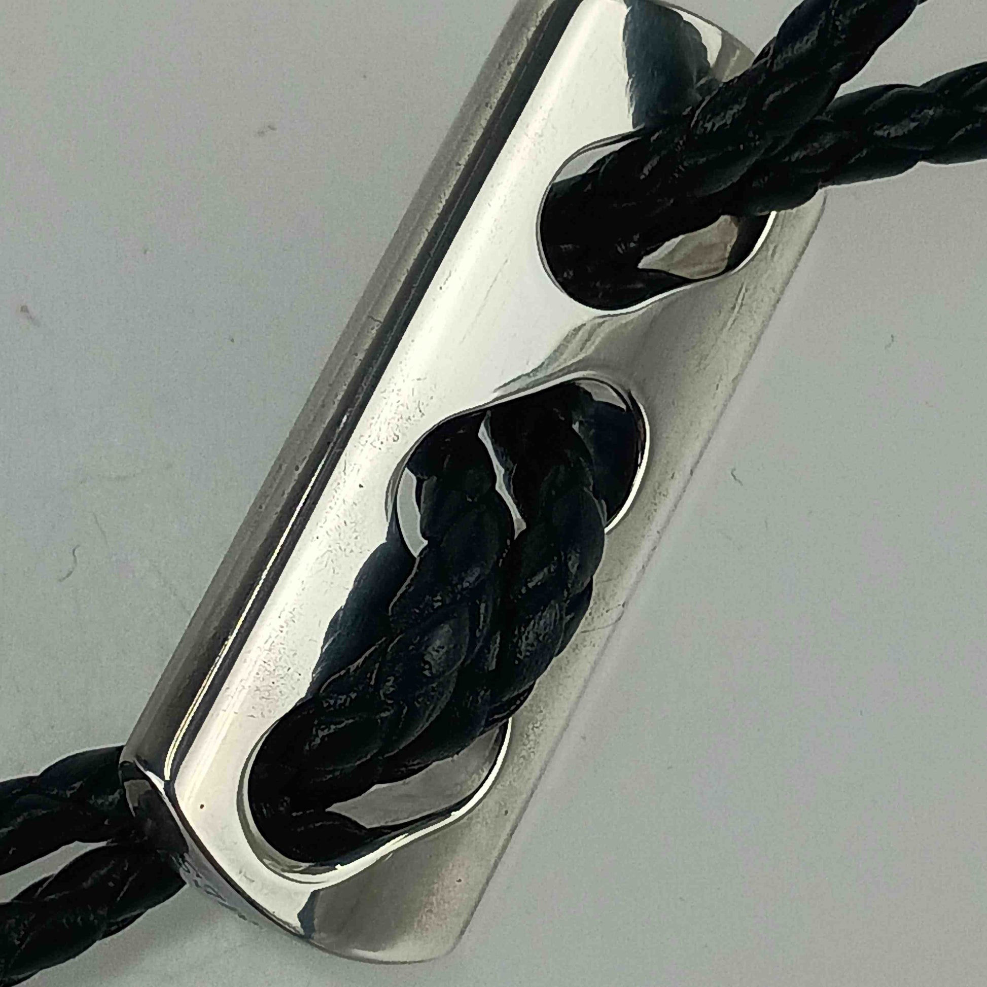 HERMES エルメス キーホルダー/チャーム チャーム - ブラック シルバー レザー Ag925 ユニセックス 編込み