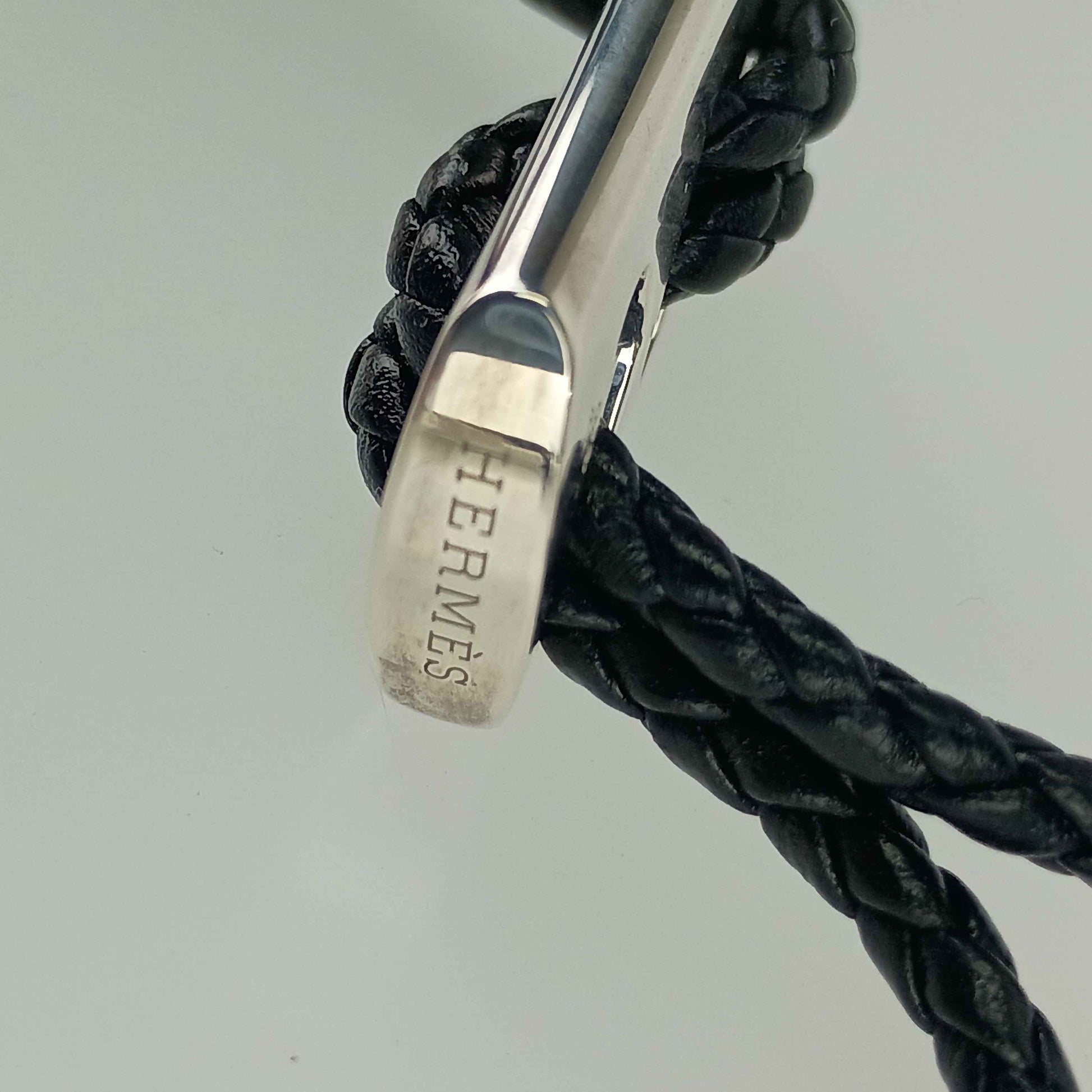 HERMES エルメス キーホルダー/チャーム チャーム - ブラック シルバー レザー Ag925 ユニセックス 編込み