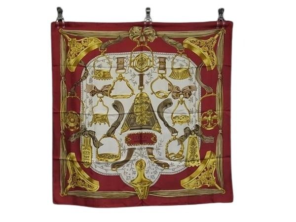 HERMES エルメス スカーフ カレ90 ETRIERS 鎧 ホワイト系×ボルドー系 シルク100% レディース 大判 美品