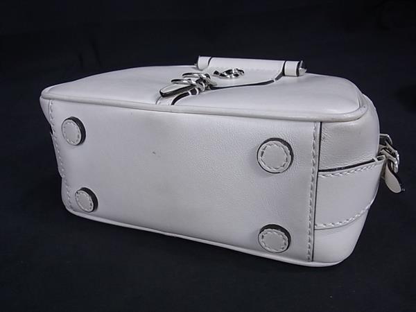 JIMMY CHOO ジミーチュウ ハンドバッグ ヴァレンヌ - アイボリー系 レザー レディース ロゴ 2WAY シルバー金具 美品