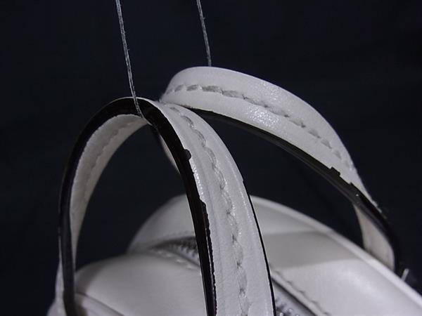 JIMMY CHOO ジミーチュウ ハンドバッグ ヴァレンヌ - アイボリー系 レザー レディース ロゴ 2WAY シルバー金具 美品