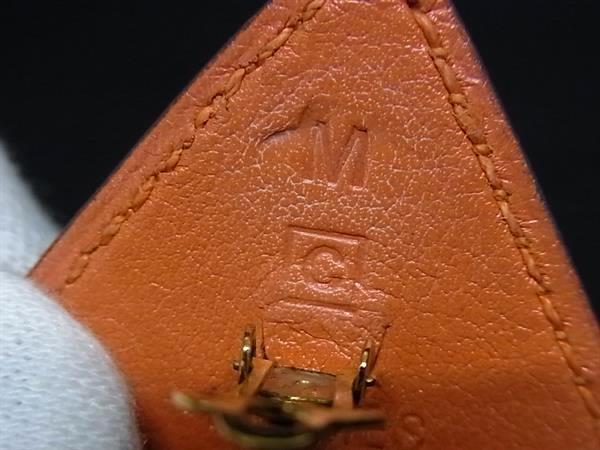 HERMES エルメス イヤリング トライアングル クリップ式 イヤリング - オレンジ系 レザー レディース 扇型 ゴールド金具 □C刻印