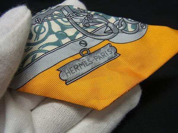HERMES エルメス スカーフ ツイリー MORS ET GOURMETTES REMIX - イエロー系×マルチカラー シルク100% レディース リボンスカーフ 美品