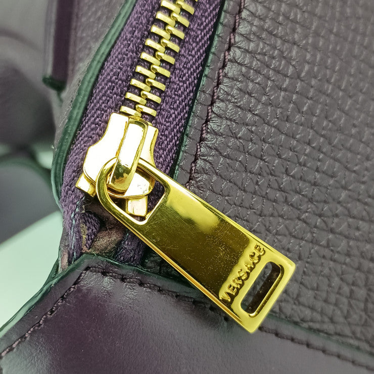 新古未使用展示品 VERSACE ヴェルサーチェ ウエストバッグ V グレカ シグネチャー ベルトバッグ 1006888 バイオレット ゴールド金具 レザー メンズ ボディバッグ