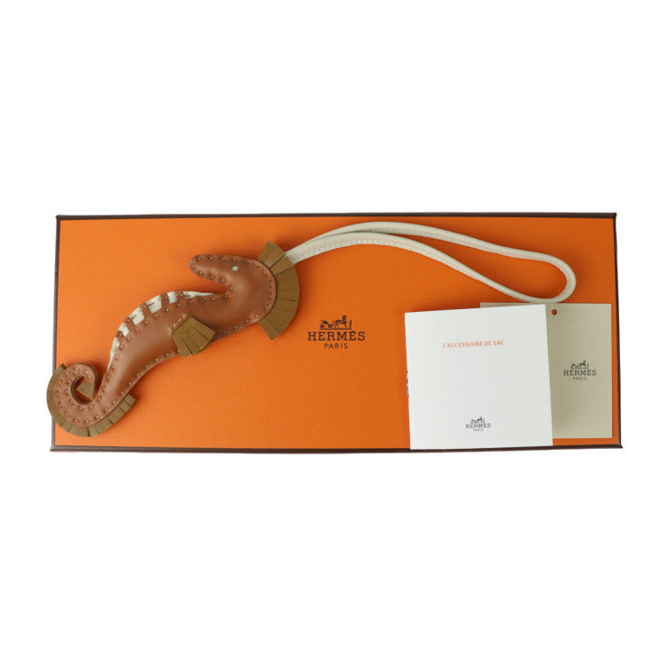 新品未使用展示品 HERMES エルメス イポ タツノオトシゴ その他小物 アニョーミロ ブラウン系(ゴールド×クラフト×クレ) バッグチャーム B刻印