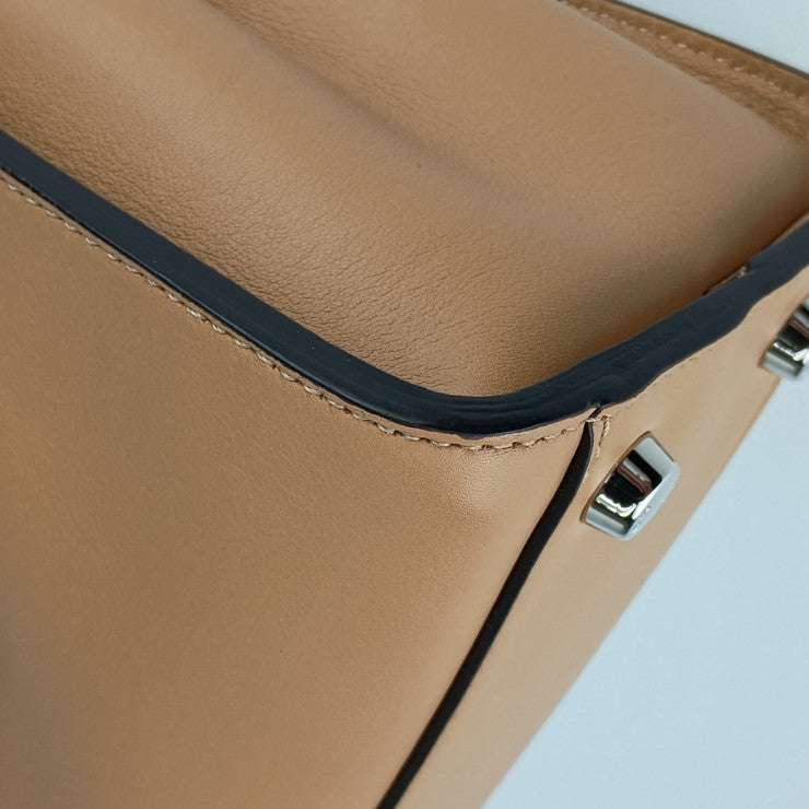 超美品 FENDI フェンディ ハンドバッグ PEEKABOO ESSENTIALLY ピーカブー エッセンシャリー 8BN302 SMQ ブラウン パープル シルバー金具 カーフレザー レディース ターンロック