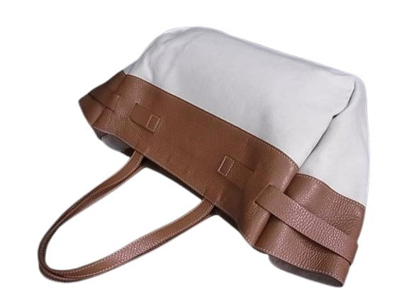 IACUCCI イアクッチ ハンドバッグ - ベージュ ブラウン キャンバス×レザー レディース 美品