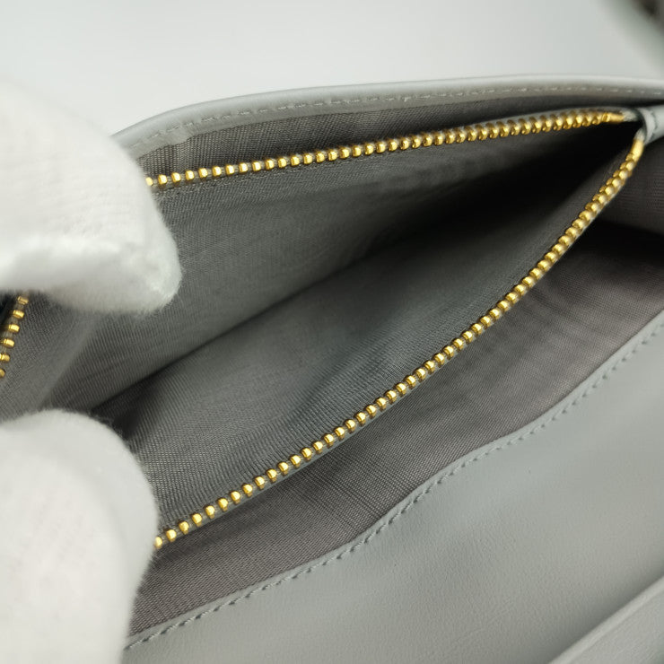 PRADA プラダ 財布 シティカーフタブ 1MV025 ライトグレー レザー レディース 二つ折り長財布 ゴールド金具 超美品