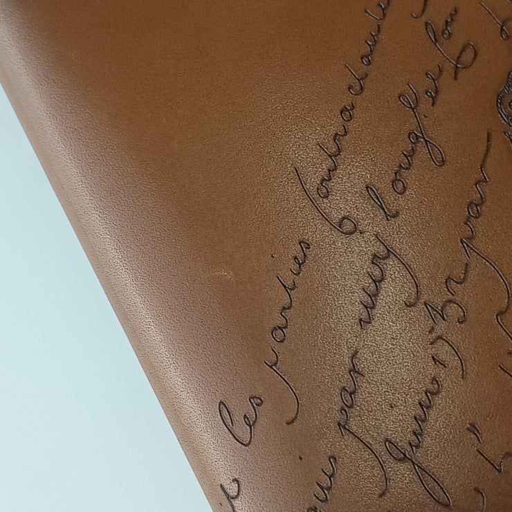 Berluti ベルルッティ パスポートケース カードケース カリグラフィ エスケール - ブラウン スクリットスワイプレザー メンズ 超美品