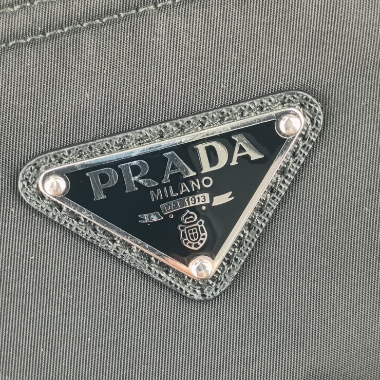 美品 PRADA プラダ マザーズバッグ Re-Nylon ベビーバッグ 1BG102 ブラック シルバー金具 ナイロン ユニセックス 2WAY トートバッグ ショルダーバッグ 三角ロゴプレート