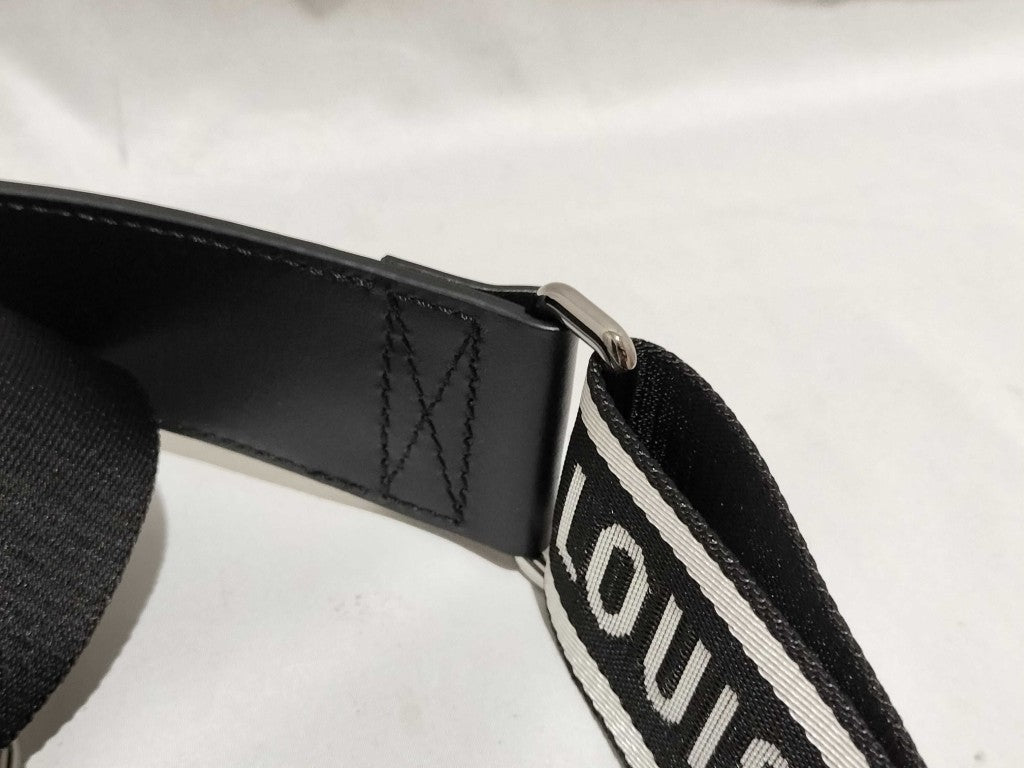 LOUIS VUITTON ルイヴィトン ショルダーストラップ J02496 ブラック ホワイト キャンバス ユニセックス シルバー金具 超美品