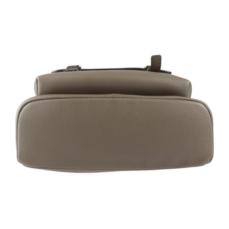 美品 LOEWE ロエベ MILITARY BACKPACK ミリタリー バックパック リュック・デイパック B553J18X 01 グレインレザー ダークモス シルバー金具