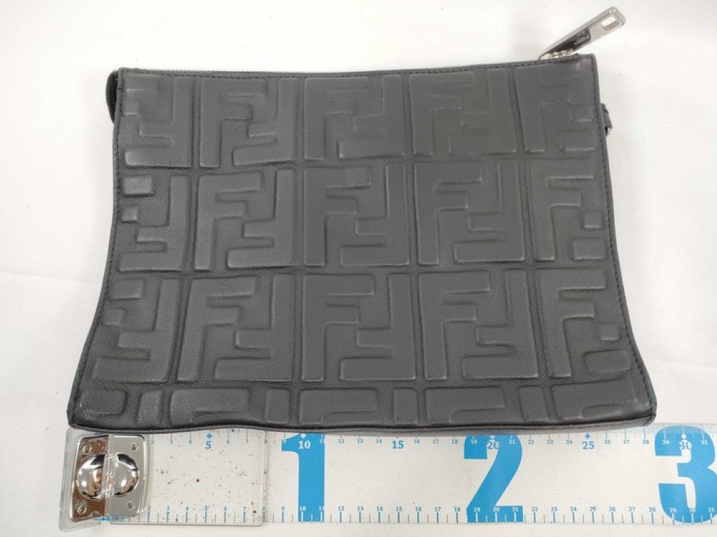 FENDI フェンディ クラッチバッグ ズッカ 7VA491 ブラック系 レザー メンズ セカンドバッグ シルバー金具 美品