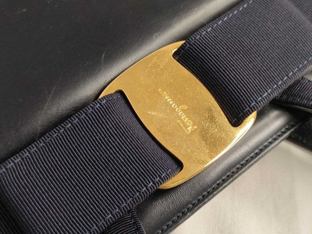 Salvatore Ferragamo フェラガモ ハンドバッグ ヴァラ BA214178 ネイビー系 レザー レディース ゴールド金具