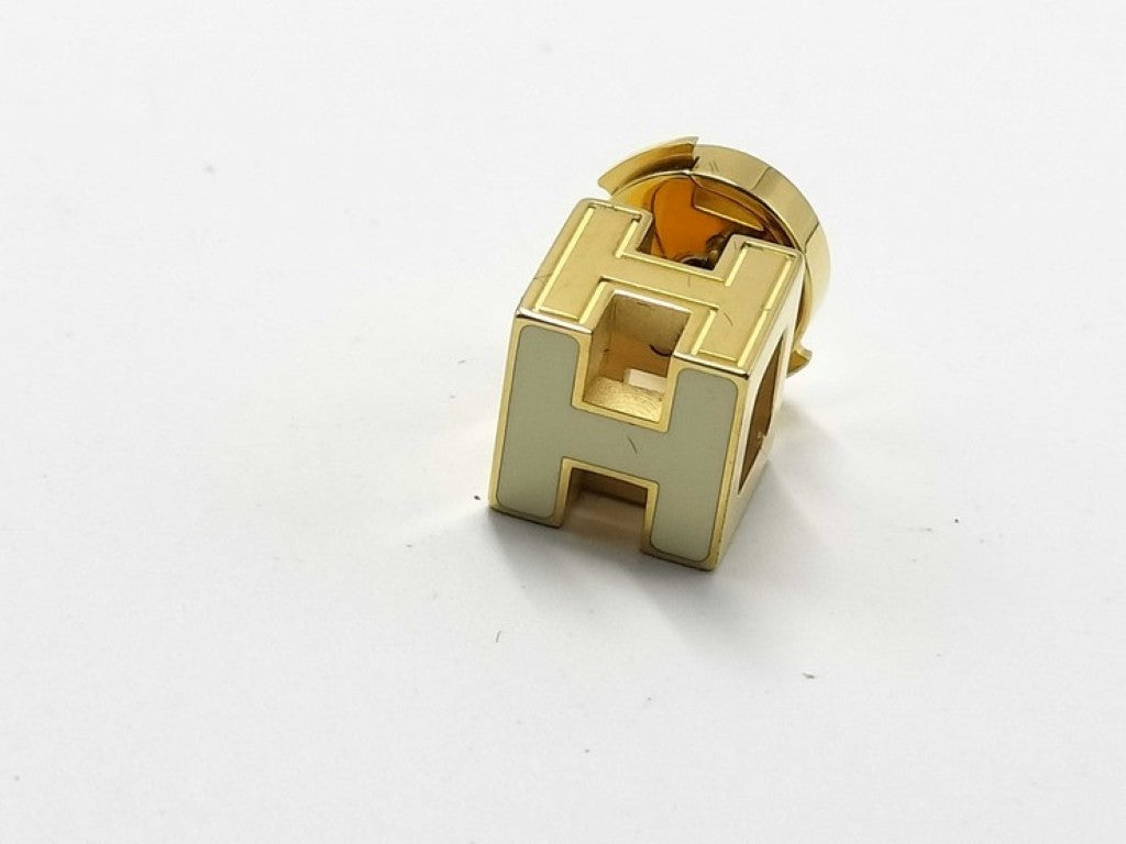 HERMES エルメス ピアス カージュドアッシュ Ｈキューブ ホワイト ゴールド系 メタル レディース 美品