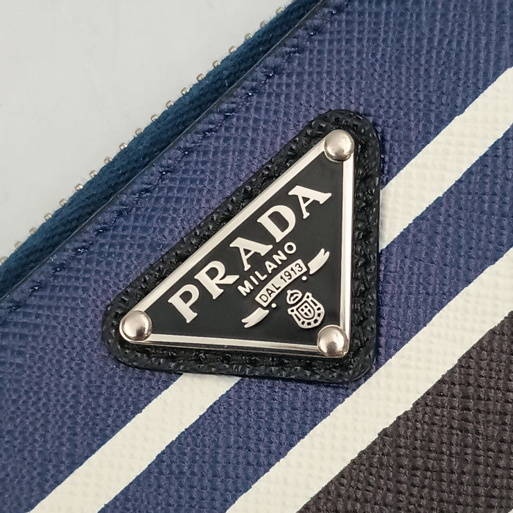 PRADA プラダ コインケース トライアングルロゴ 2MM003 ブルー ブラック ホワイト系 SAFFIANO BAIADE ユニセックス ラウンドファスナー シルバー金具 ストライプ 三角ロゴ 超美品