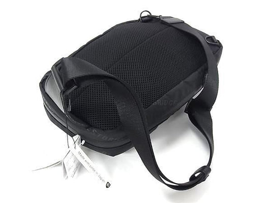BLACKLABEL CRESTBRIDGE ブラックレーベル クレストブリッジ ボディバッグ ロゴプリント 51145505 ブラック系 ナイロン レザー メンズ ショルダーバッグ 新品未使用展示品