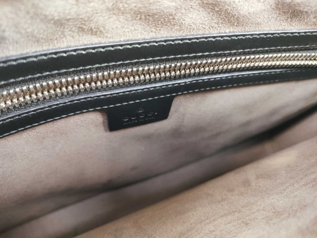 GUCCI グッチ クラッチバッグ グッチシマ 429004 ブラック系 レザー ユニセックス 美品