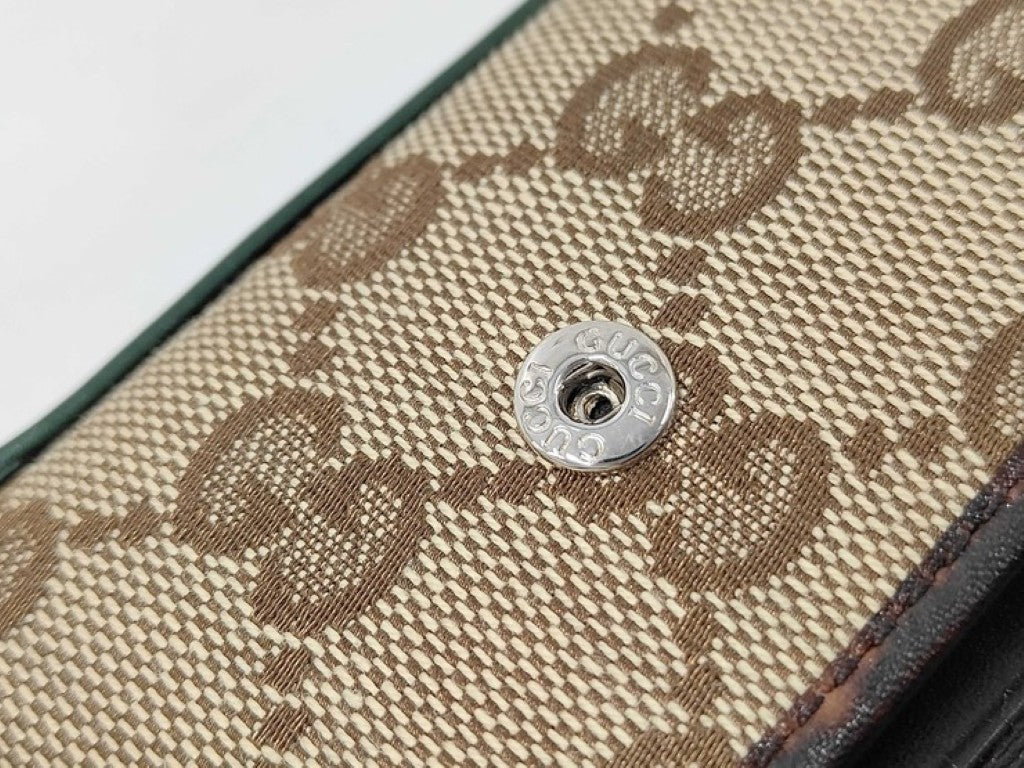 GUCCI グッチ キーケース GGキャンバス 131928 キャンバス レザー系 ベージュ ブラウン ユニセックス シェリー 6連 シルバー金具 美品