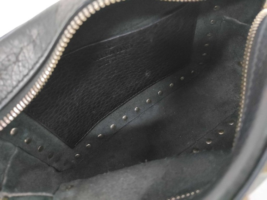 Valentino Garavani ヴァレンチノ ガラヴァーニ ショルダーバッグ ロックスタッズ スモール カメラバッグ ブラック系 レザー レディース シルバー金具 美品