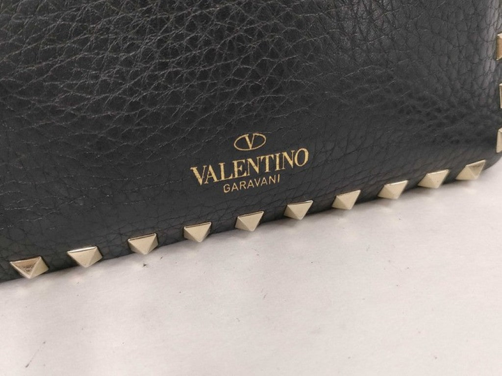 Valentino Garavani ヴァレンチノ ガラヴァーニ ショルダーバッグ ロックスタッズ スモール カメラバッグ ブラック系 レザー レディース シルバー金具 美品