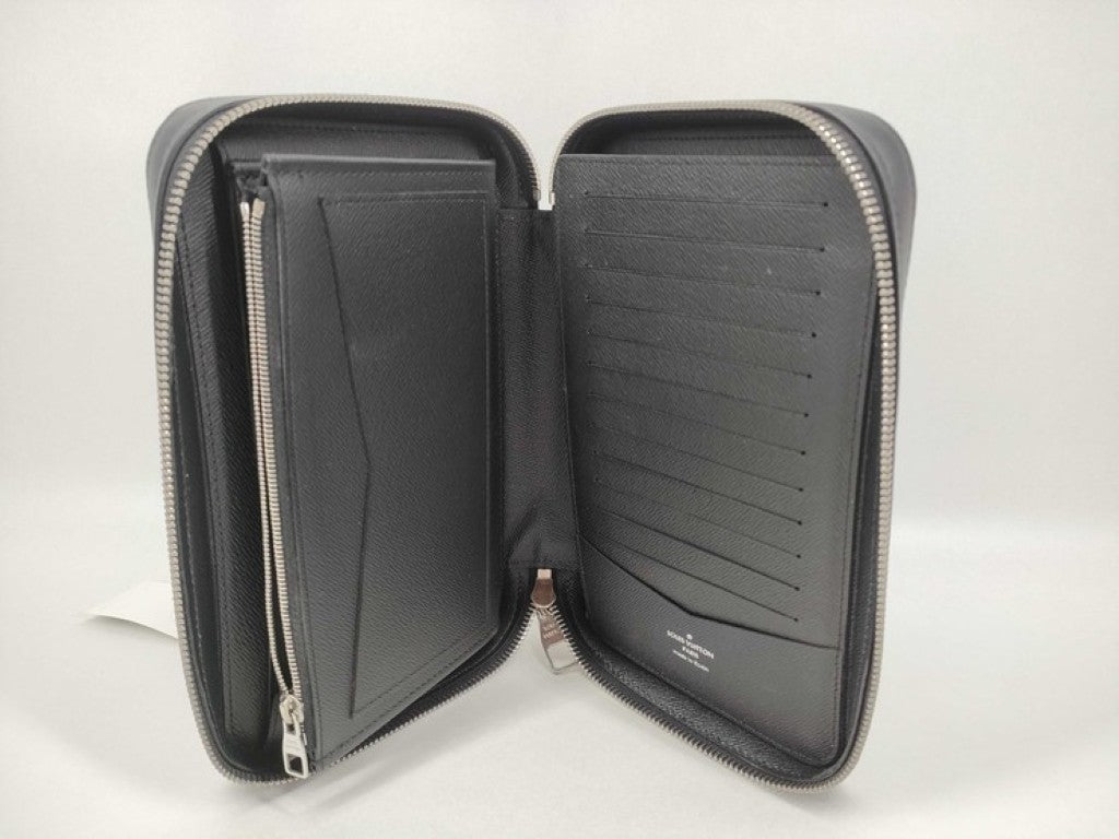 LOUIS VUITTON ルイヴィトン クラッチバッグ ダンディウォレット M64000 ノワール(ブラック)系 エピ メンズ シルバー金具 美品