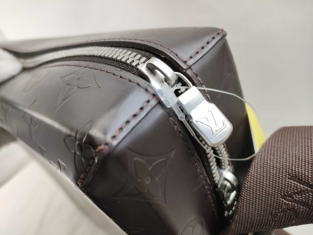 LOUIS VUITTON ルイヴィトン ショルダーバッグ スティーブ M46530 ブラウン系 モノグラムグラセ メンズ シルバー金具 美品