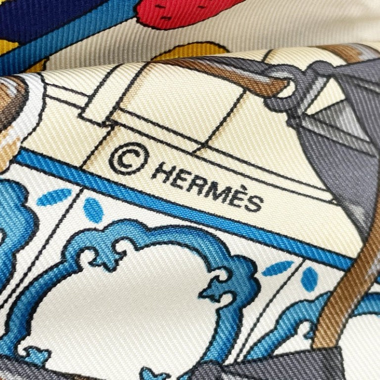 HERMES エルメス スカーフ カレ90 マルチカラー系 シルク100％ レディース Real Escuela Andaluza del Arte Ecuestre 王立アンダルシア馬術学校 大判 美品