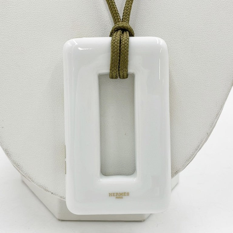 HERMES エルメス ネックレス ホワイト ゴールド系 ポーセリン ユニセックス 美品