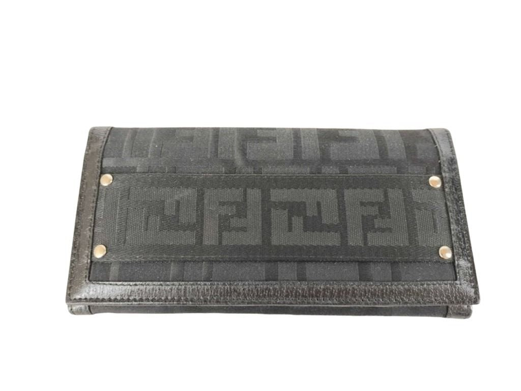 FENDI フェンディ 長財布 ズッカ 8M0179 ブラック系 キャンバス レザー ユニセックス 二つ折り シルバー金具 美品