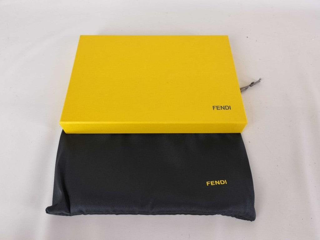 FENDI フェンディ 長財布 ズッカ 8M0179 ブラック系 キャンバス レザー ユニセックス 二つ折り シルバー金具 美品