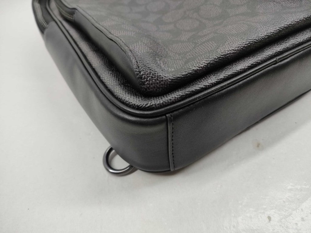 COACH コーチ ボディバッグ シグネチャー CZ393 ブラック系 PVC×レザー ユニセックス ショルダーバッグ 超美品
