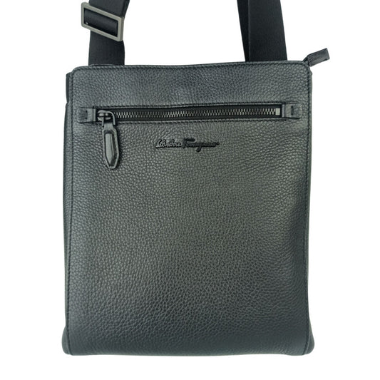 SALVATORE FERRAGAMO フェラガモ ショルダーバッグ クロスボディバッグ FZ-24 0131 ブラック系 カーフ メンズ メッセンジャーバッグ 美品