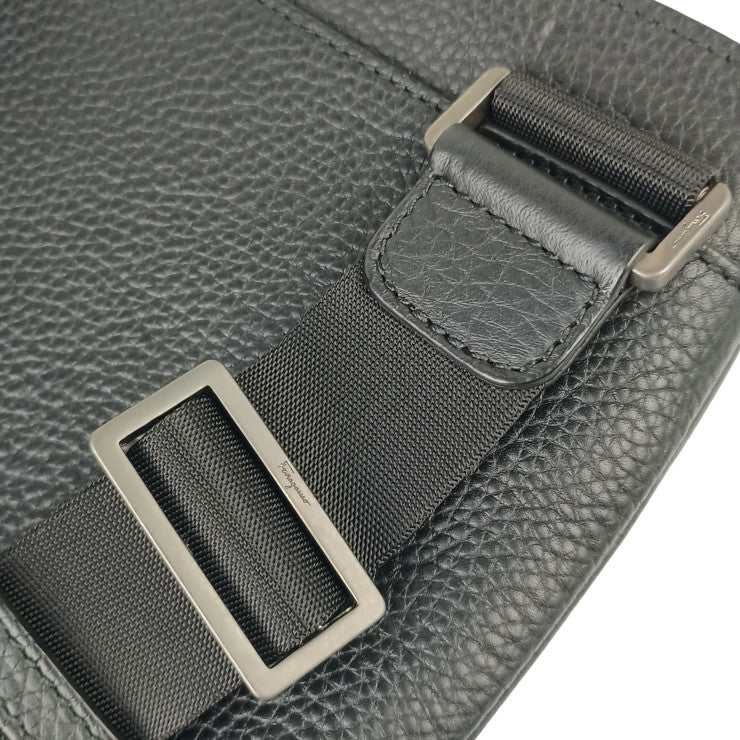 SALVATORE FERRAGAMO フェラガモ ショルダーバッグ クロスボディバッグ FZ-24 0131 ブラック系 カーフ メンズ メッセンジャーバッグ 美品